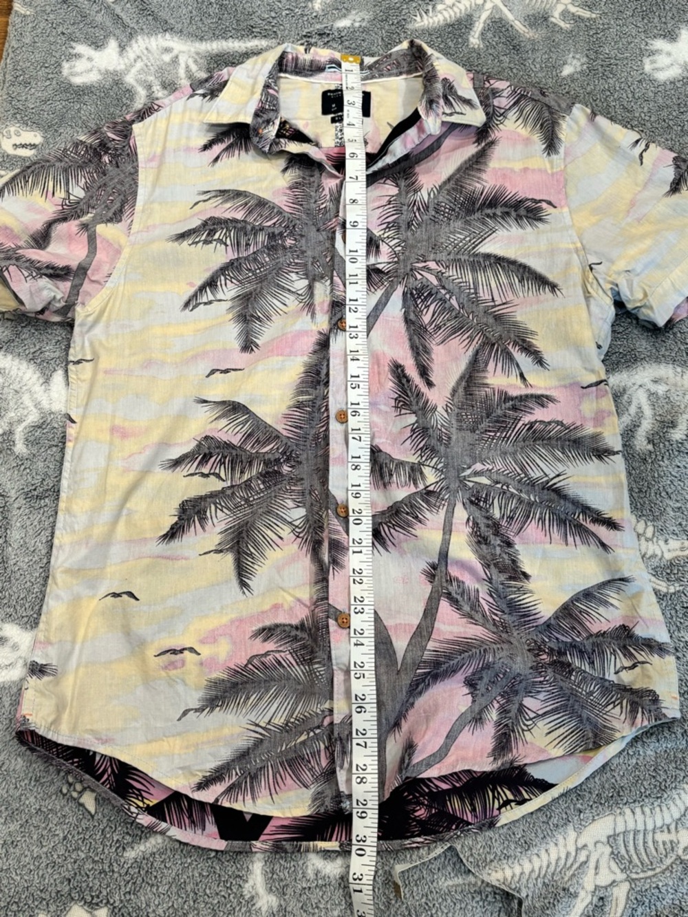 Denim & Flower Pink and Beige Palm Print Short Sleeve Button-Down Slim Fit - Picture 7 of 8